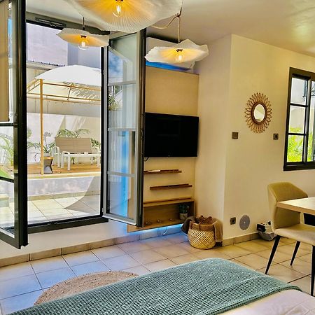 Apartamento Le Coeur Daisy'L Saint Denis Centre Exterior foto