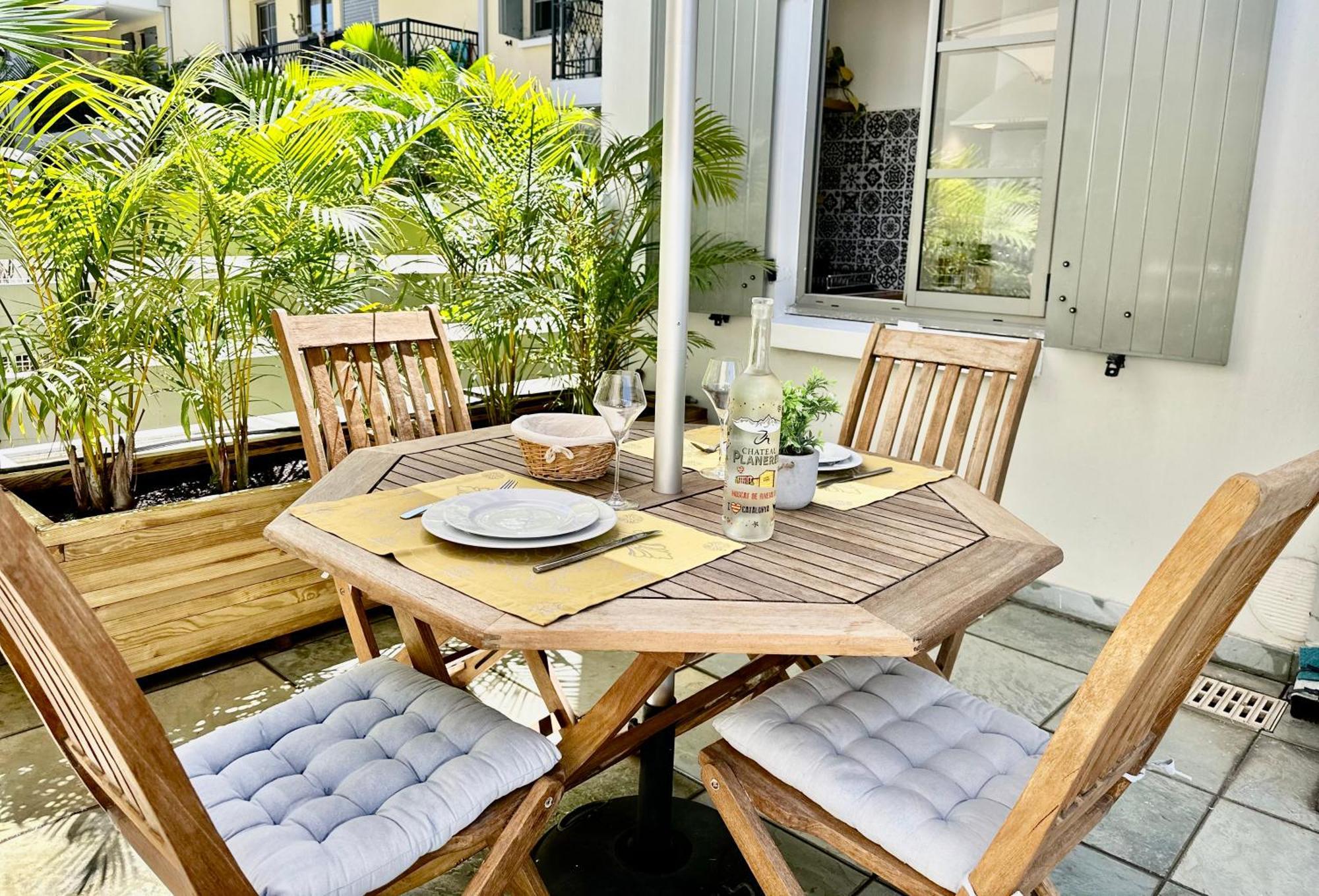 Apartamento Le Coeur Daisy'L Saint Denis Centre Exterior foto